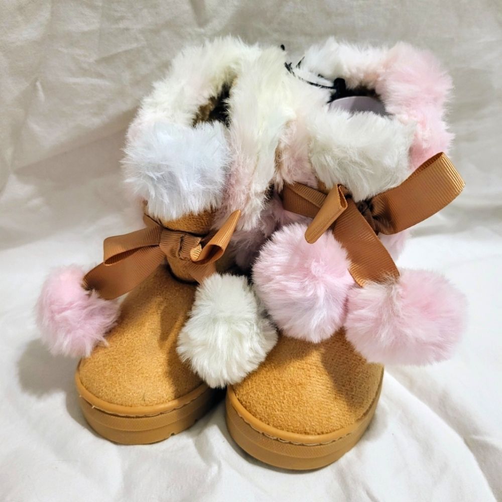 Bebe NWT Baby Girl Size 5 Fuzzy Pom Pom Boots Tan